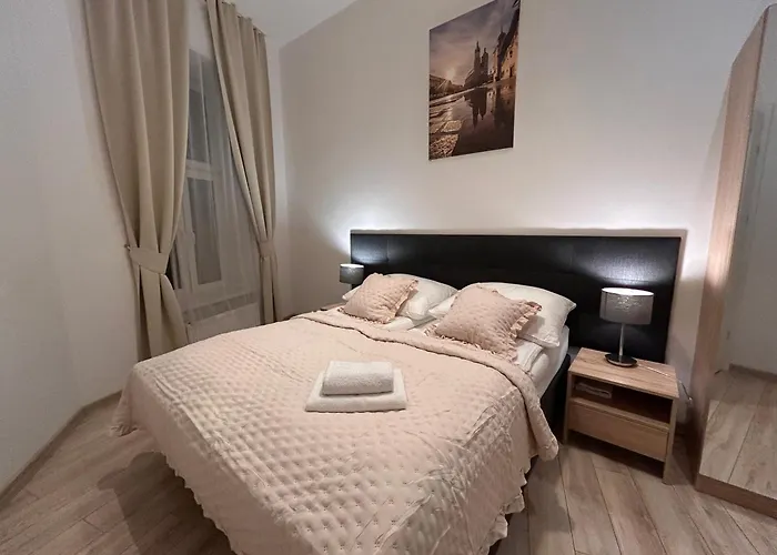 Old Town Apartments B14
