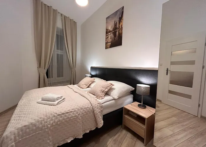 Old Town Apartments B14